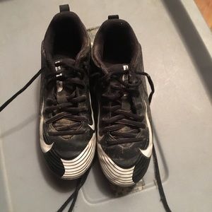 Nike youth baseball cleats